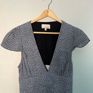 Sunday Best Aritzia Dress size 4, blue and white open back